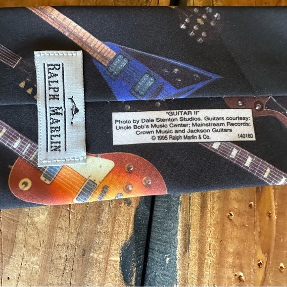 Guitar neck tie! - Picture 4 of 4